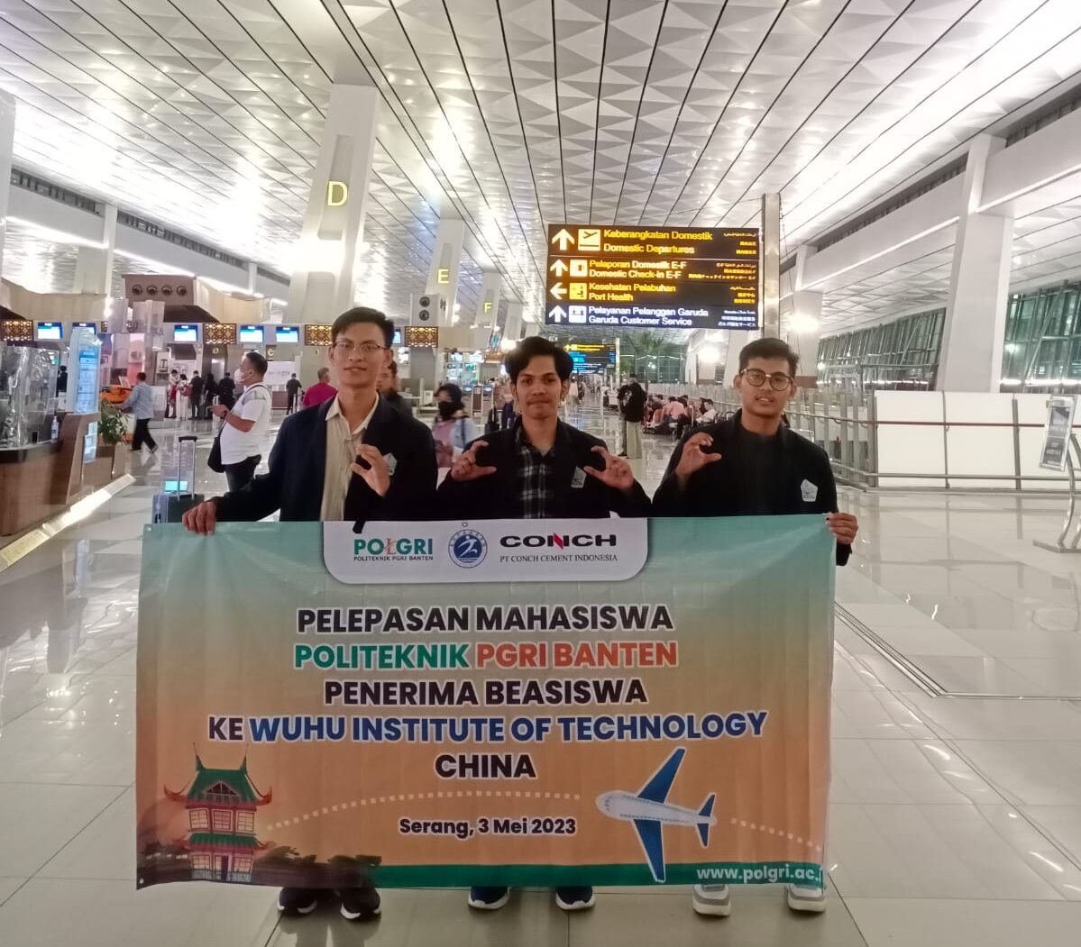 Tiga Mahasiswa Politeknik PGRI Banten Dapatkan Beasiswa Ke WUHU Institute Of Technology China